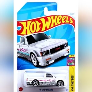 2024 Hot Wheels 91 GMC Syclone White 226/250 HW The '90s 7/10